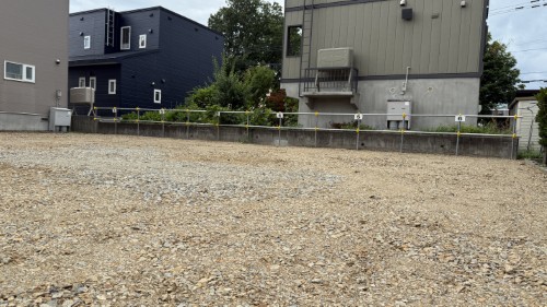 北広島市共栄町4丁目駐車場