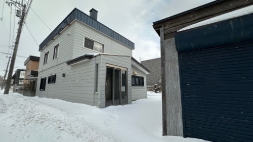 新川西1条7丁目貸家 外観